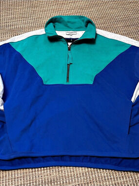 The GREii Color Block Half-Zip Pullover in Blue & Green Size Small NWT